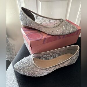 EUC Like New Silver and Sheer Sparkle Flats; Women’s size 7